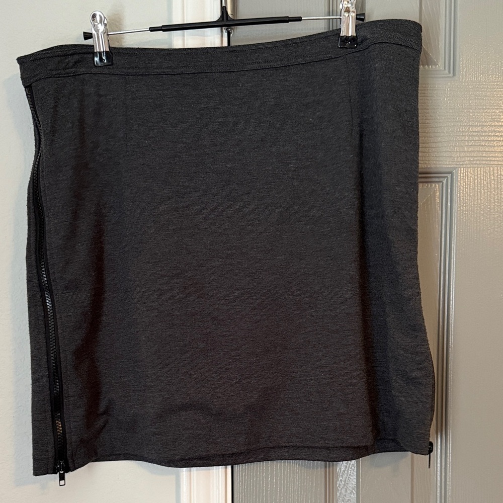 Y2K!! Laundry By Shelli Segal Dark Gray Pencil Skirt with Zipper Detail